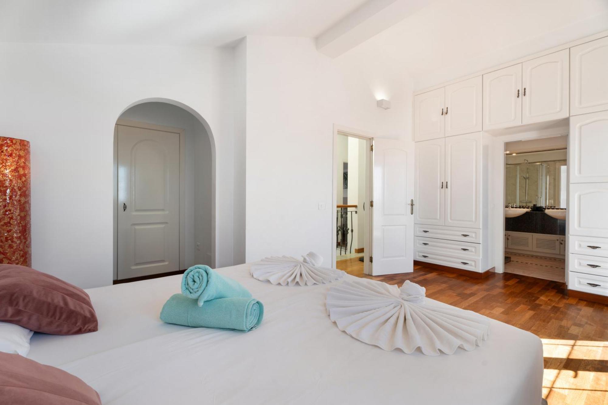 Villa Marbella-Private Heated Pool And Breathtaking View أذيخي المظهر الخارجي الصورة